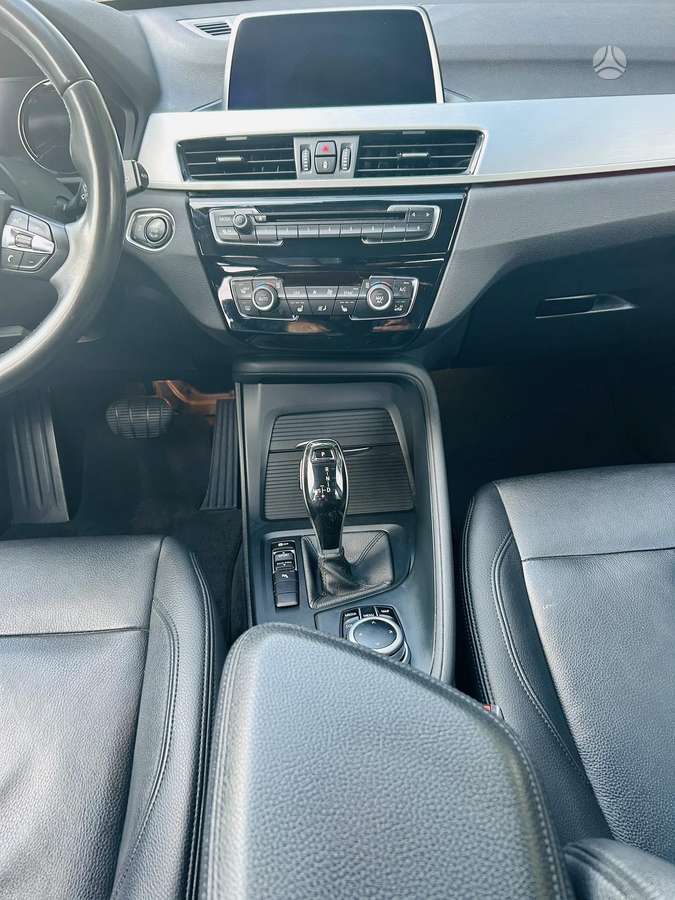 BMW X1, 2.0 l., Минивэн