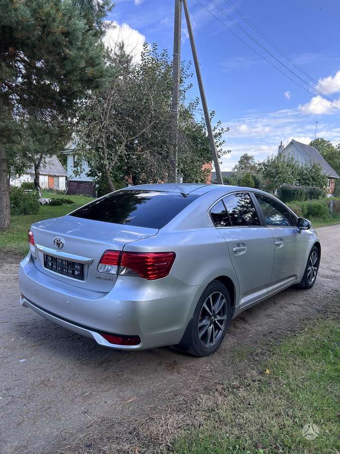 Toyota Avensis - 7