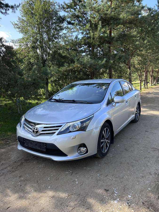 Toyota Avensis - 11