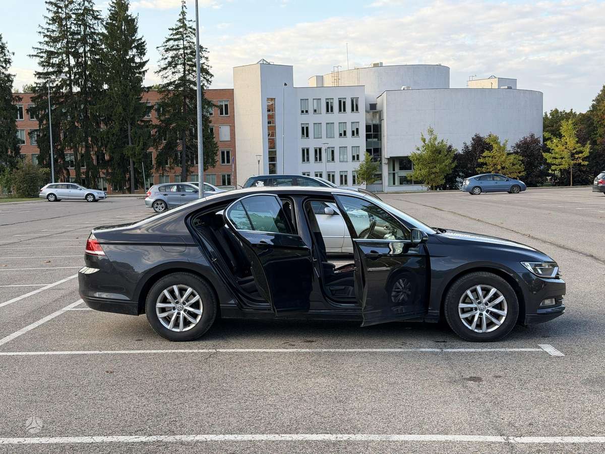 Volkswagen Passat - 2
