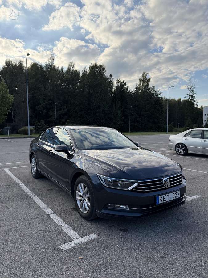 Volkswagen Passat - 4