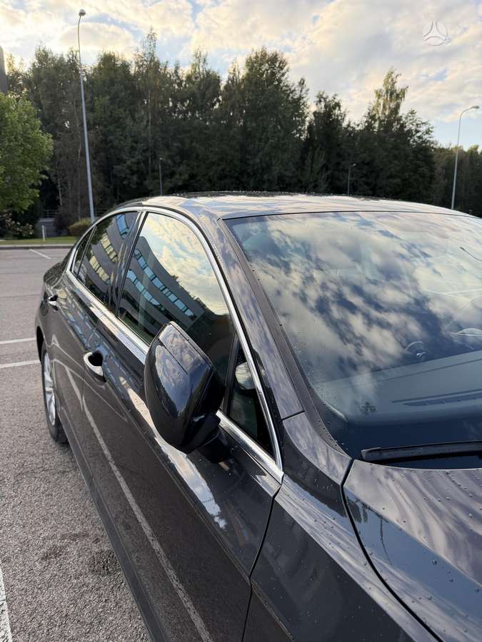 Volkswagen Passat - 8
