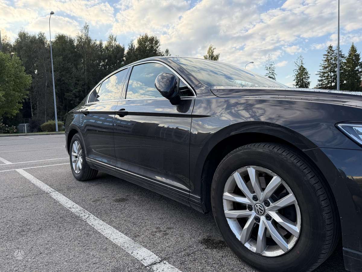 Volkswagen Passat - 9