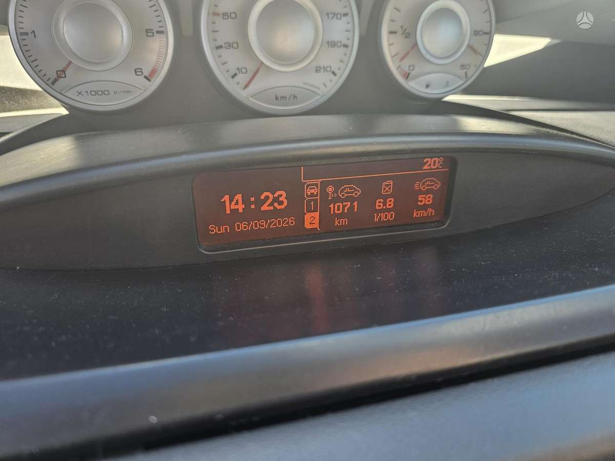 Peugeot 807 - 12