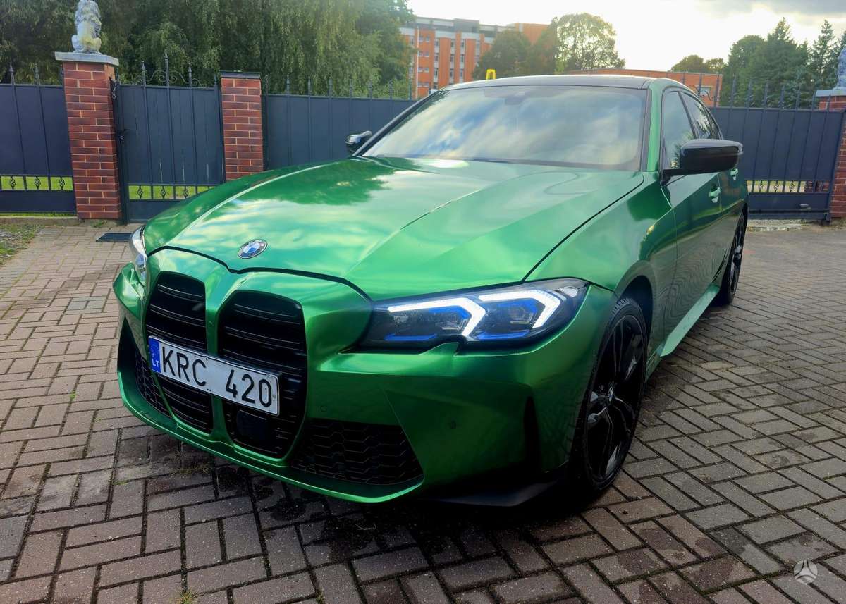 BMW 330, 2.0 l., Седан