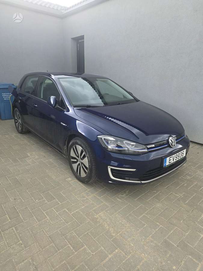 Volkswagen Golf - 2