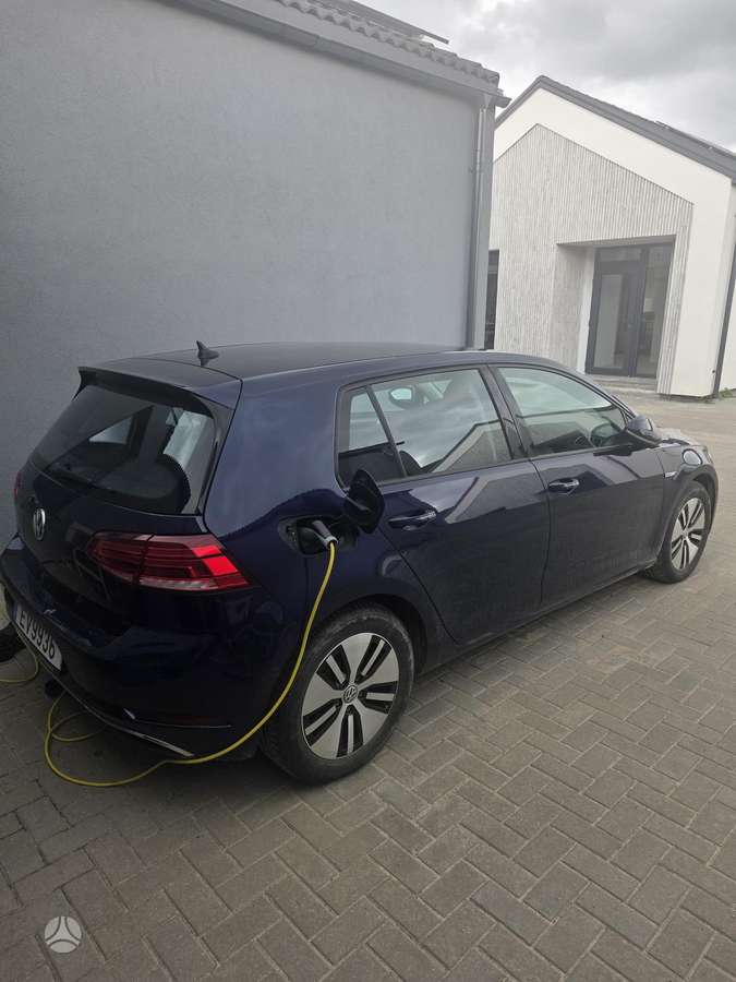 Volkswagen Golf - 3