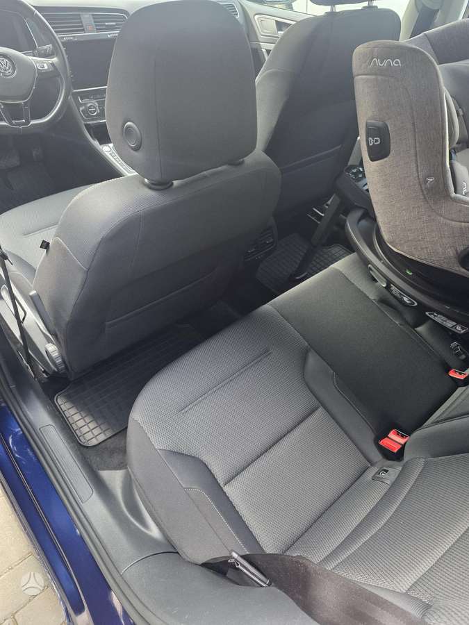 Volkswagen Golf - 7