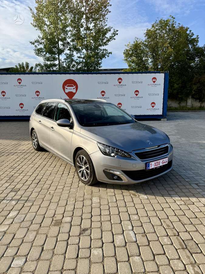 Peugeot 308 - 1