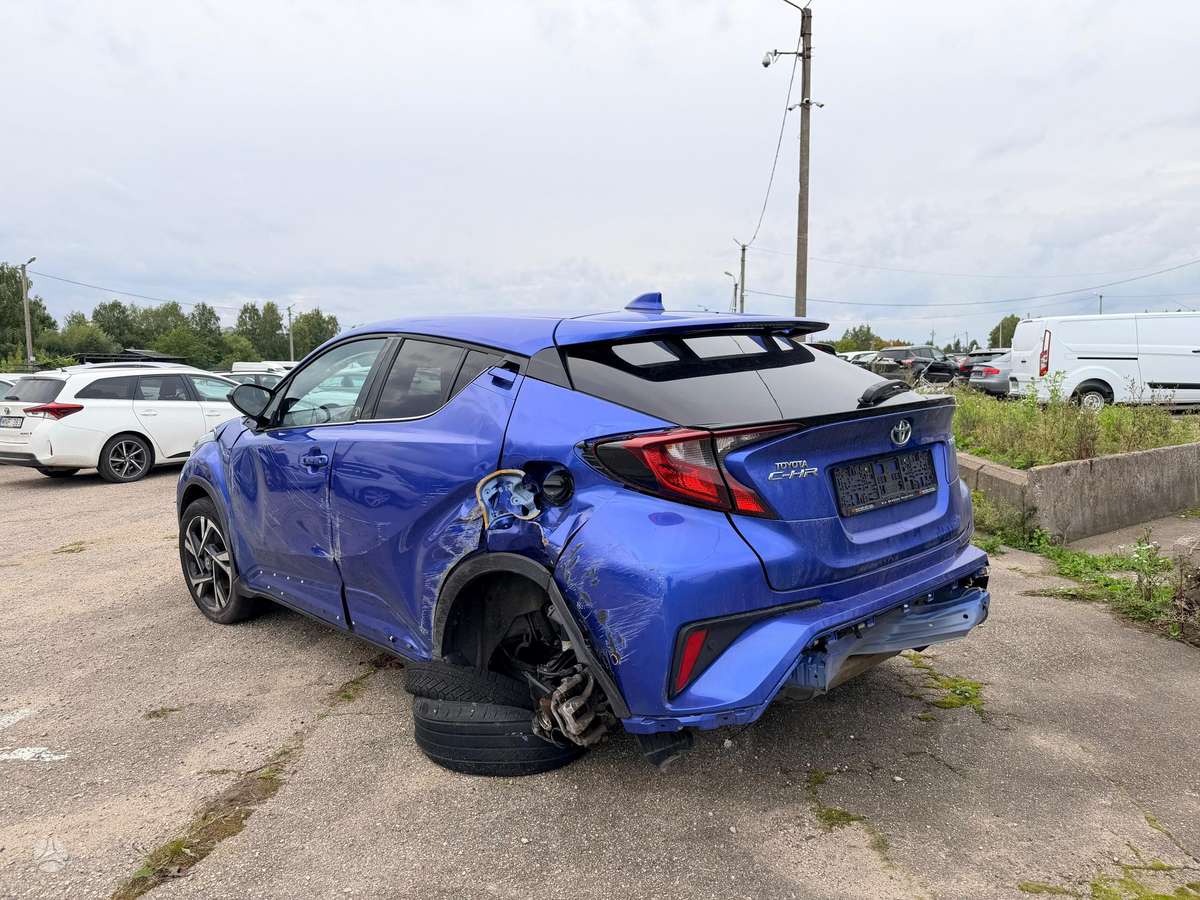 Toyota C-HR - 3