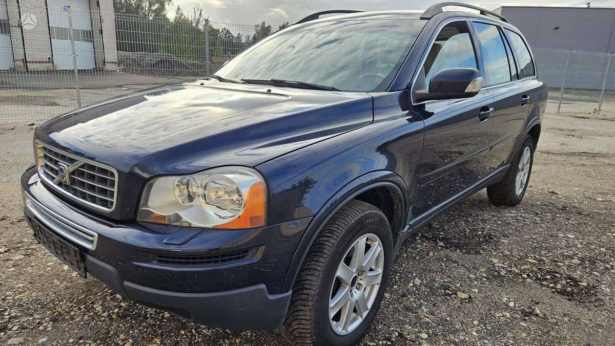 Volvo XC90 - 1