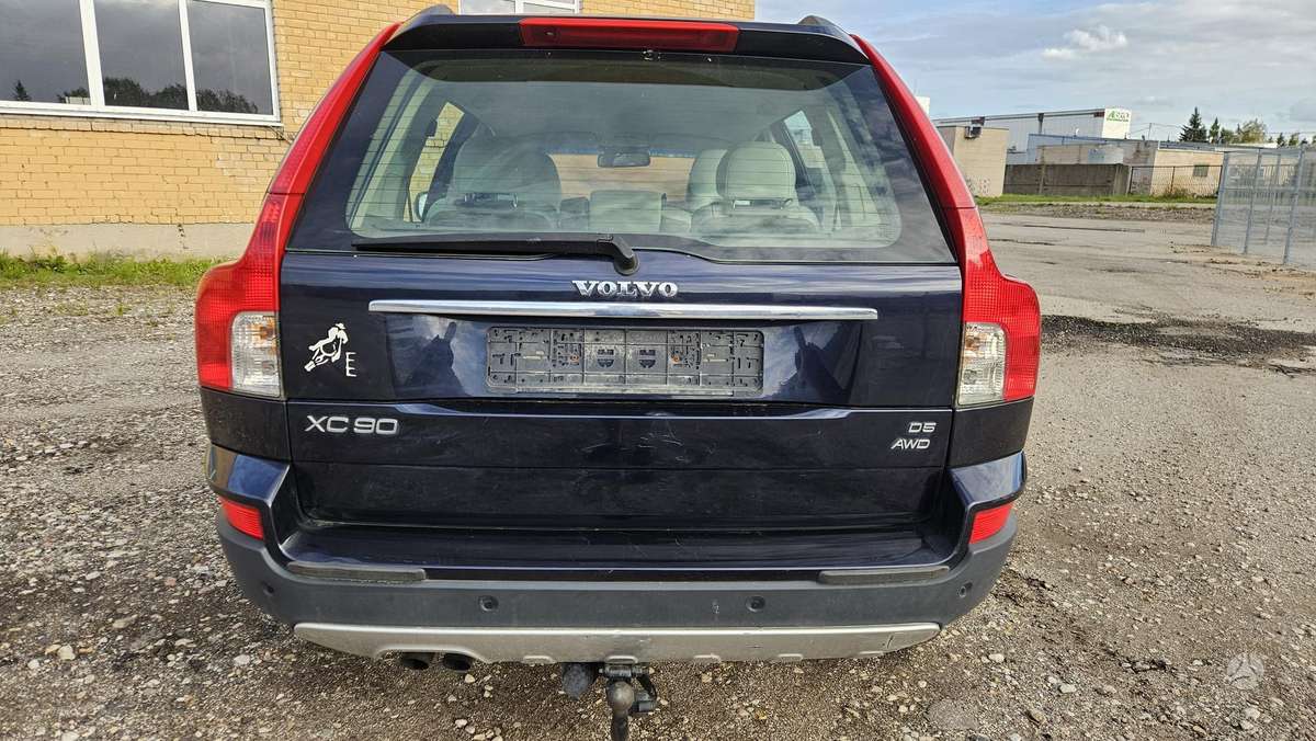 Volvo XC90 - 8