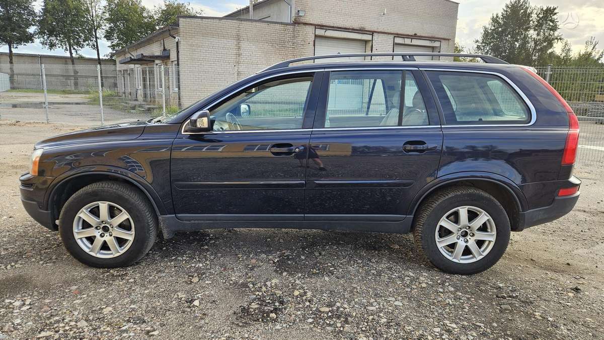 Volvo XC90 - 11