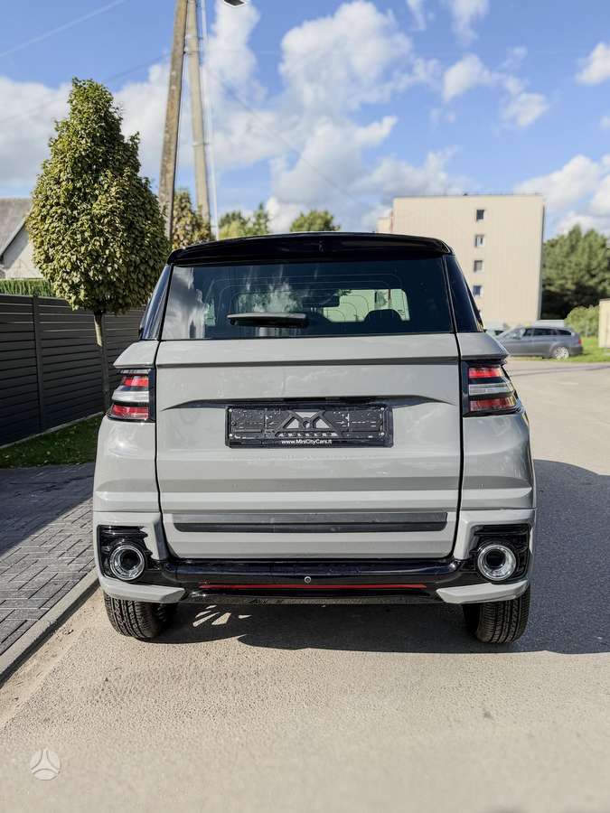 Ligier JS60, hatchback