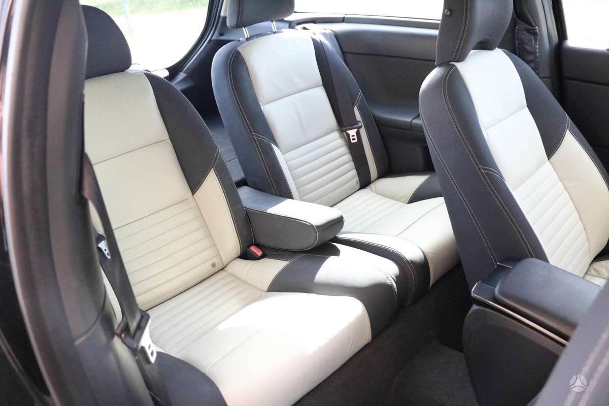 Volvo C30, 1.6 l., Хэтчбек