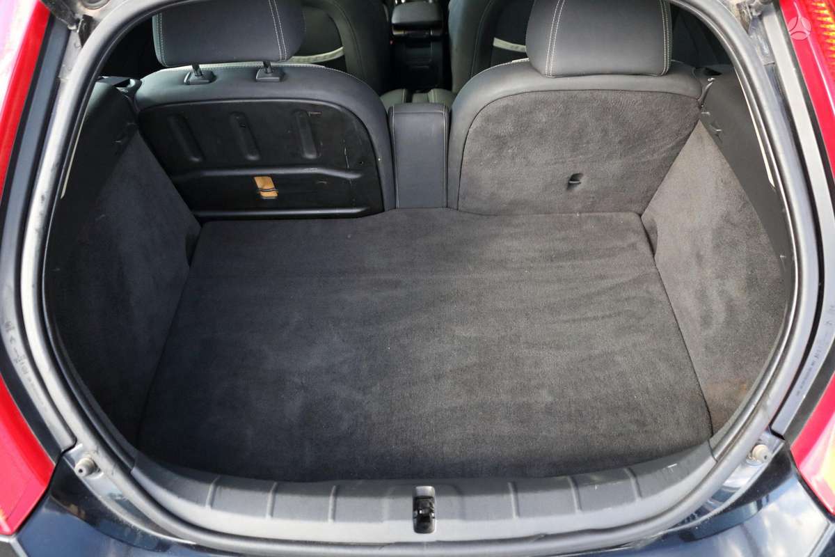 Volvo C30, 1.6 l., Хэтчбек