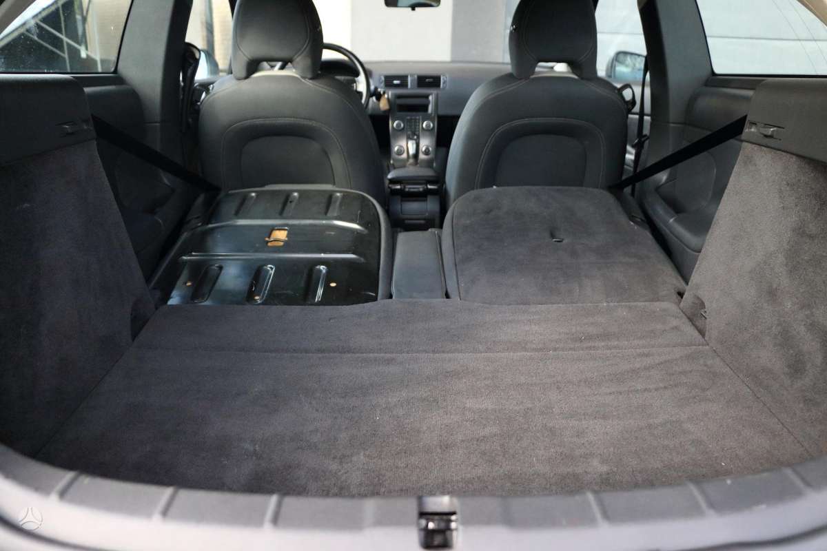 Volvo C30, 1.6 l., Хэтчбек