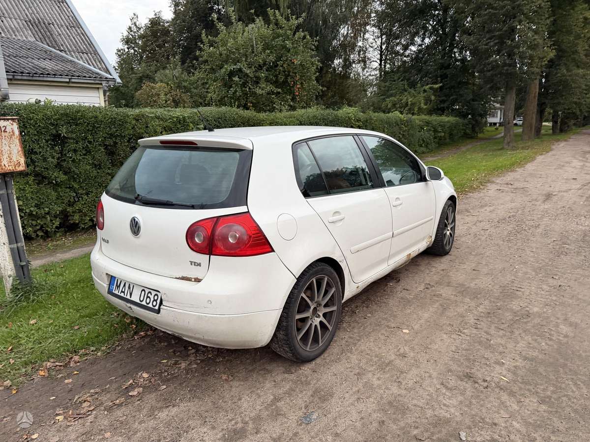 Volkswagen Golf - 4