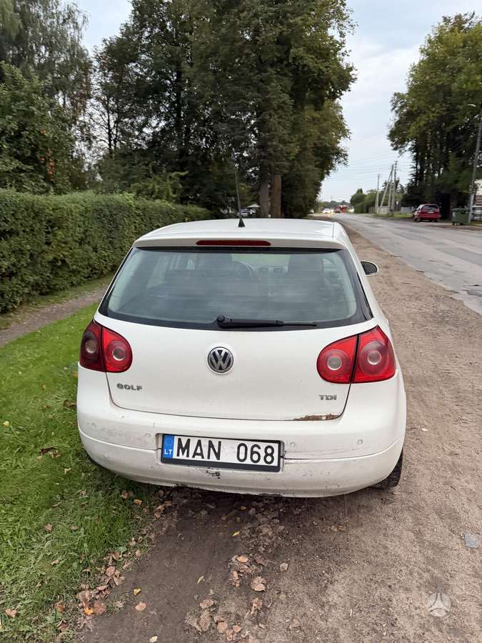 Volkswagen Golf - 5
