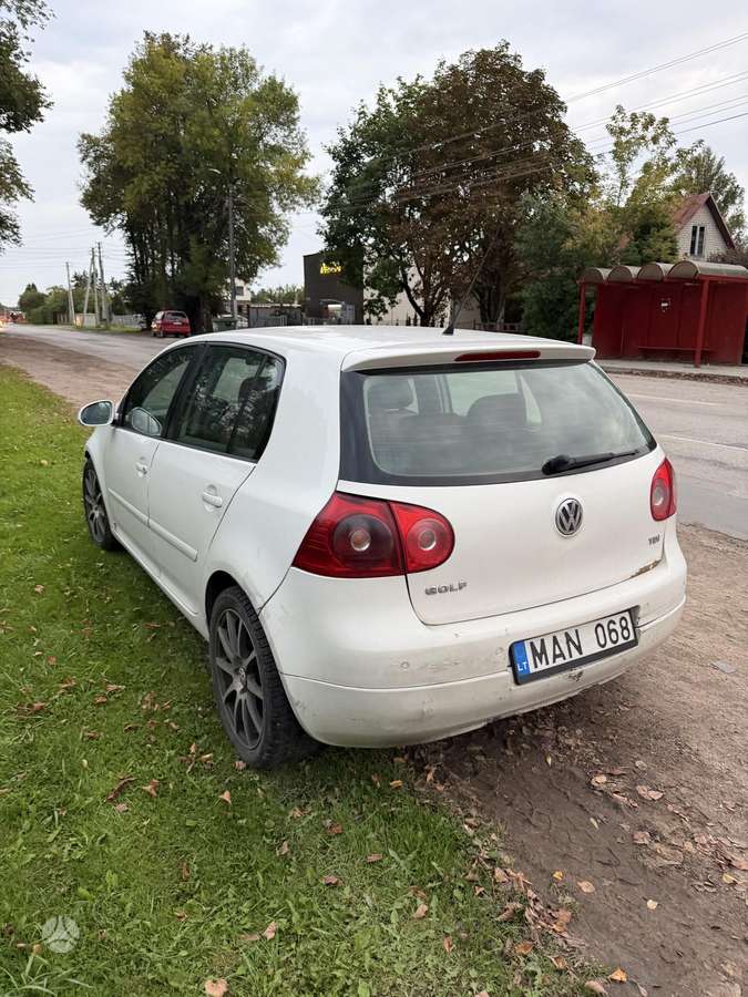 Volkswagen Golf - 6