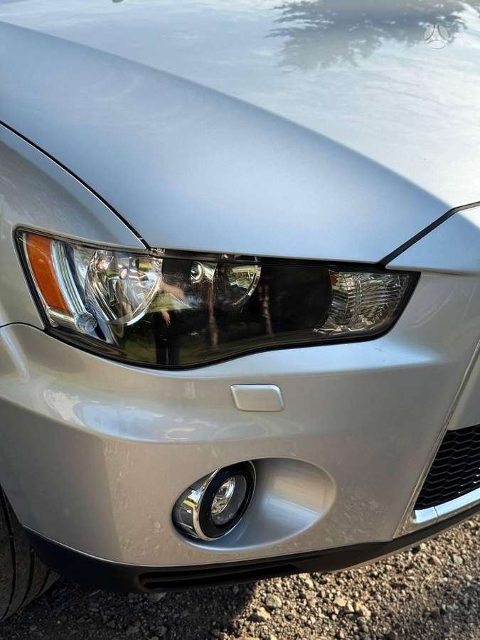 Mitsubishi Outlander - 5