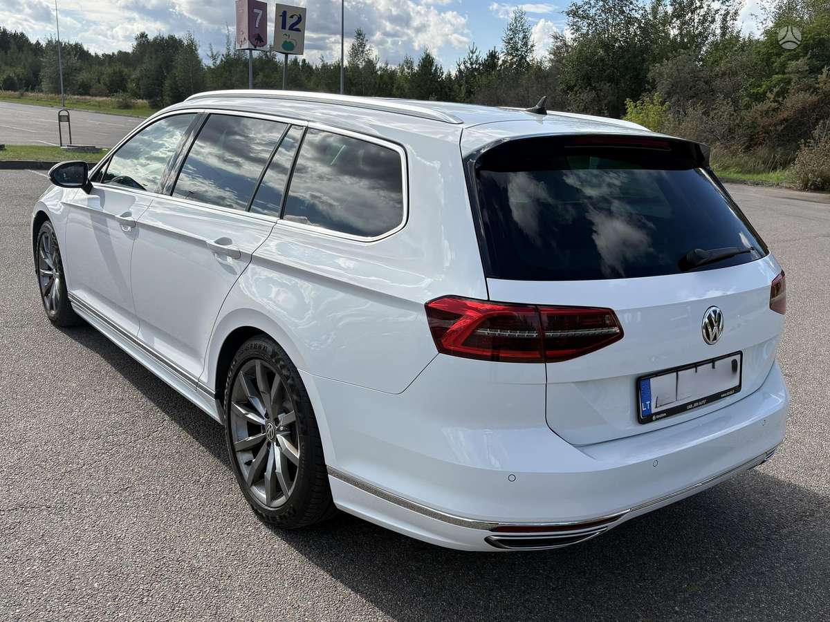 Volkswagen Passat - 4
