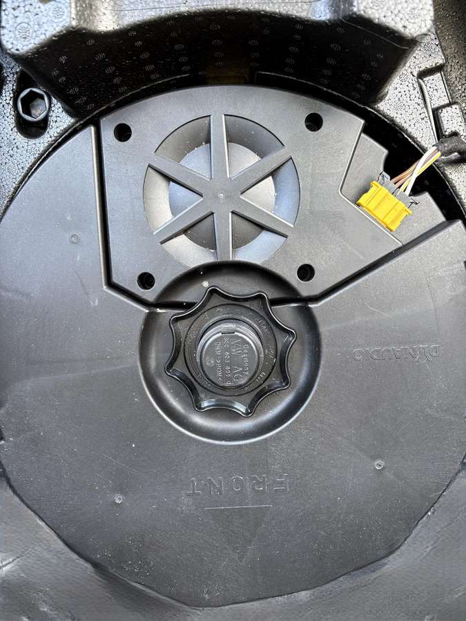 Volkswagen Passat - 11