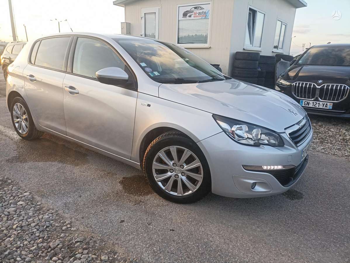 Peugeot 308 - 1