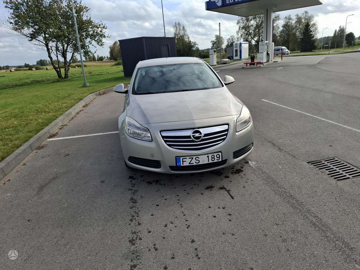 Opel Insignia, 2.0 l., Седан