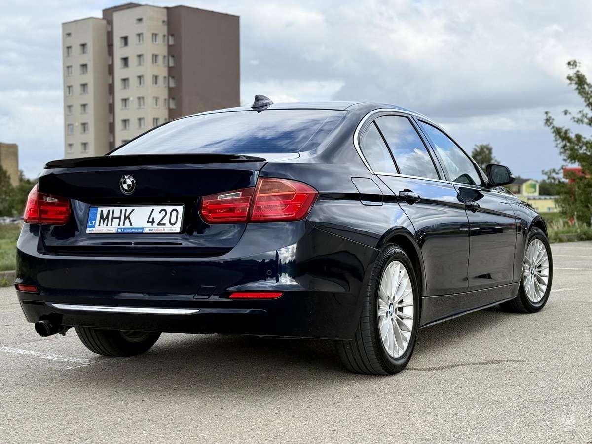 BMW 320 - 12