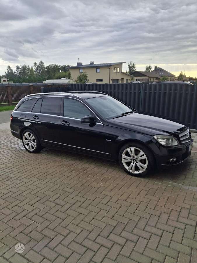 Mercedes-Benz C220 - 1
