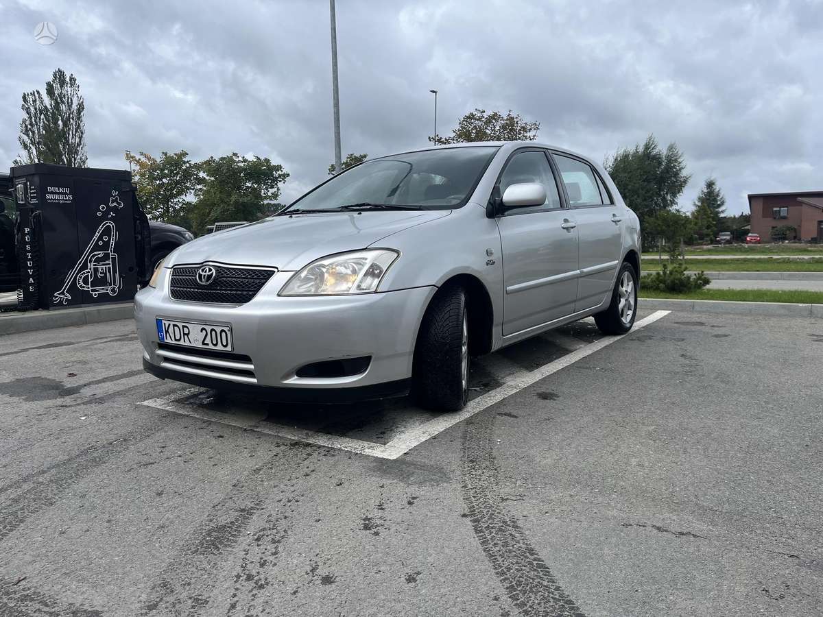 Toyota Corolla - 1
