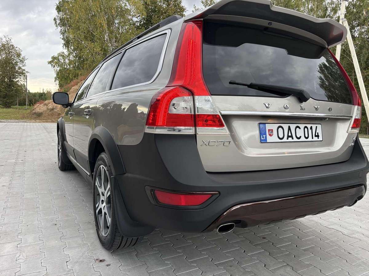 Volvo XC70 - 6