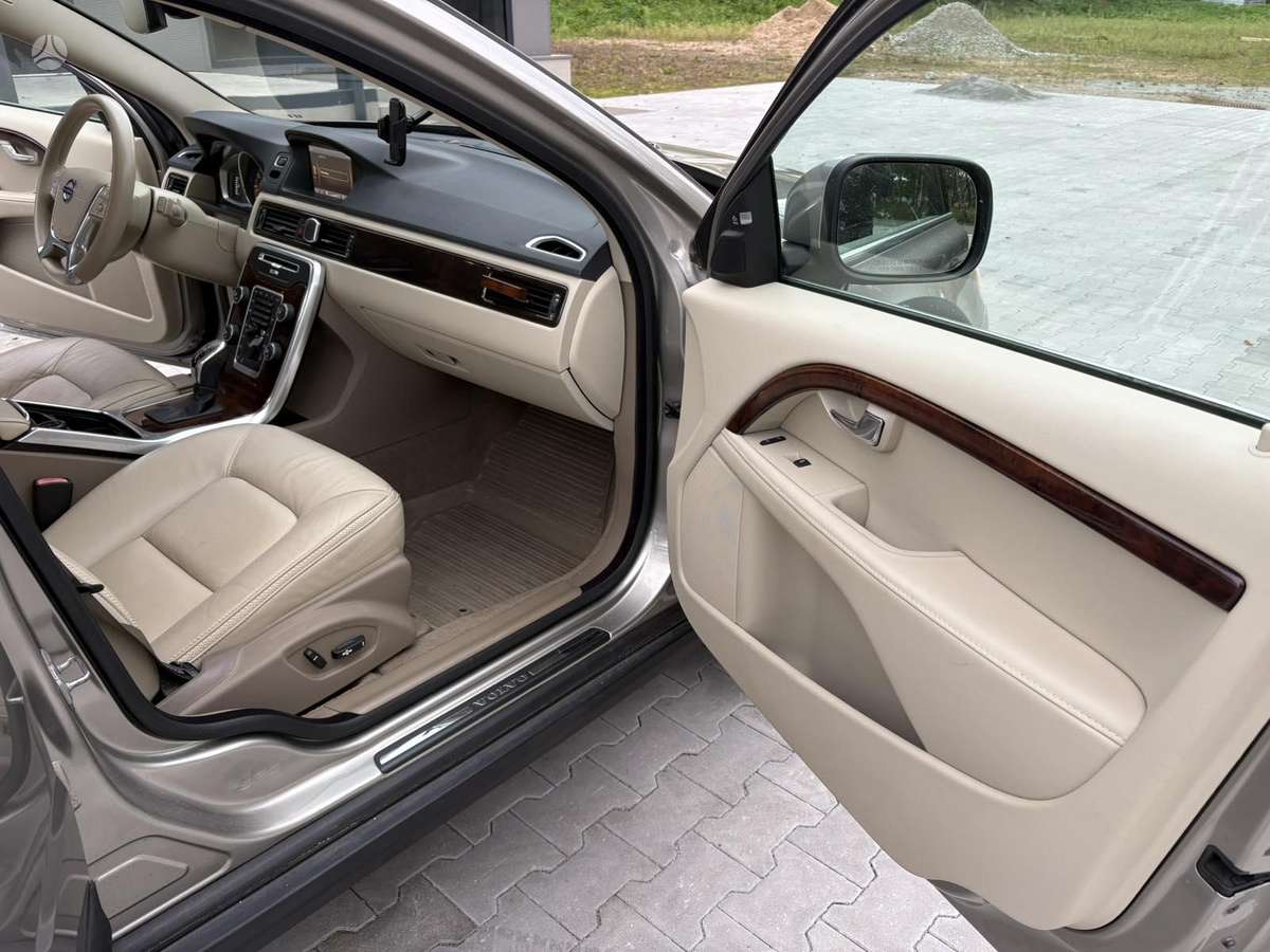 Volvo XC70, 3.0 l., Универсал