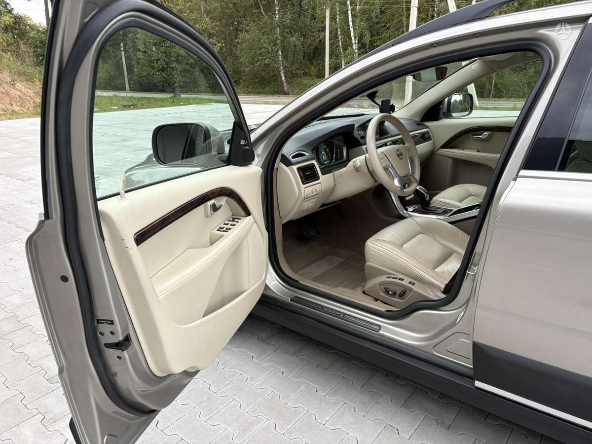 Volvo XC70, 3.0 l., Универсал