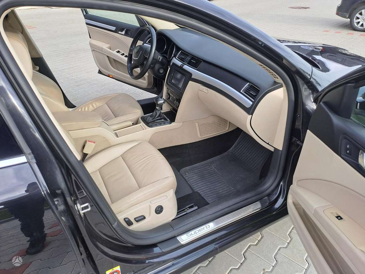 Škoda Superb - 11