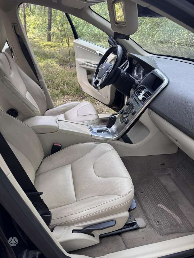 Volvo XC60 - 4