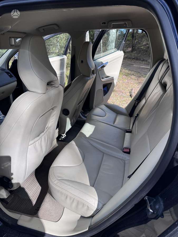 Volvo XC60 - 10