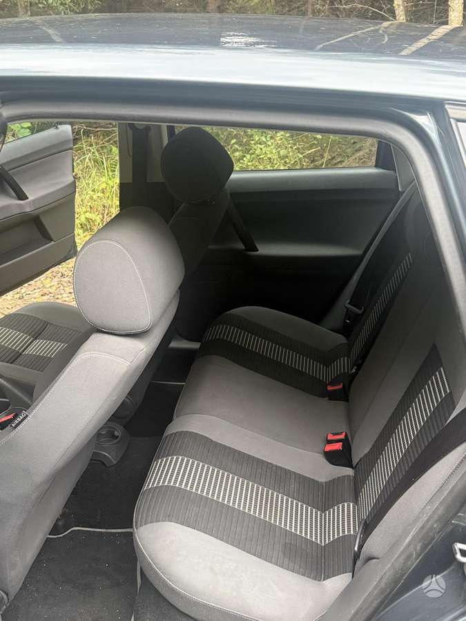 Volkswagen Polo - 7