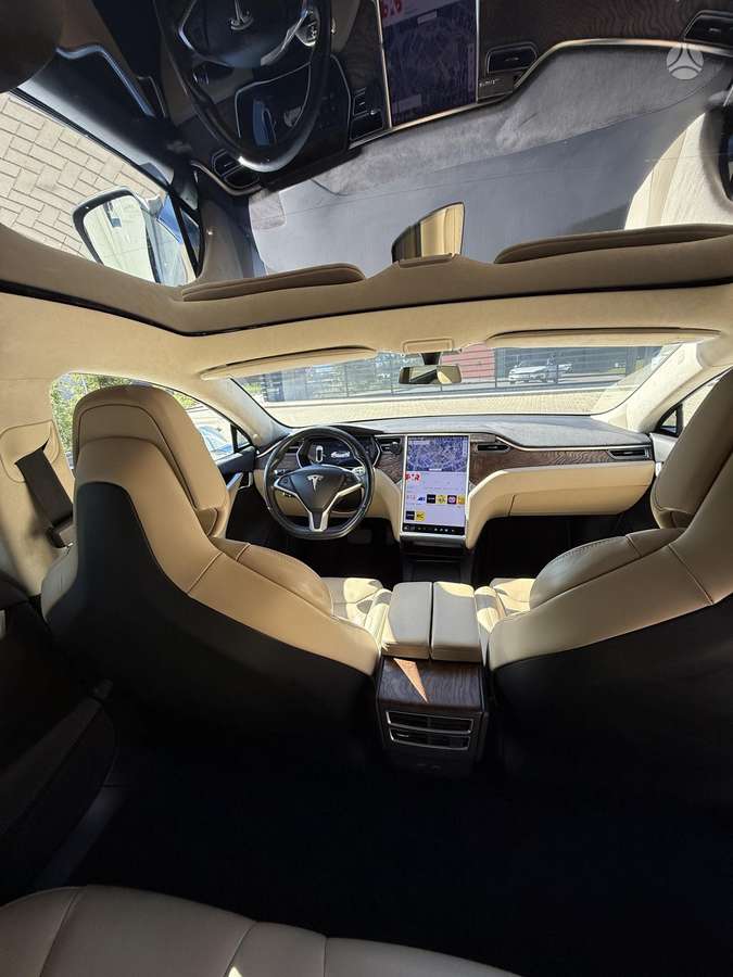 Tesla Model S, 90 kWh, saloon / sedan