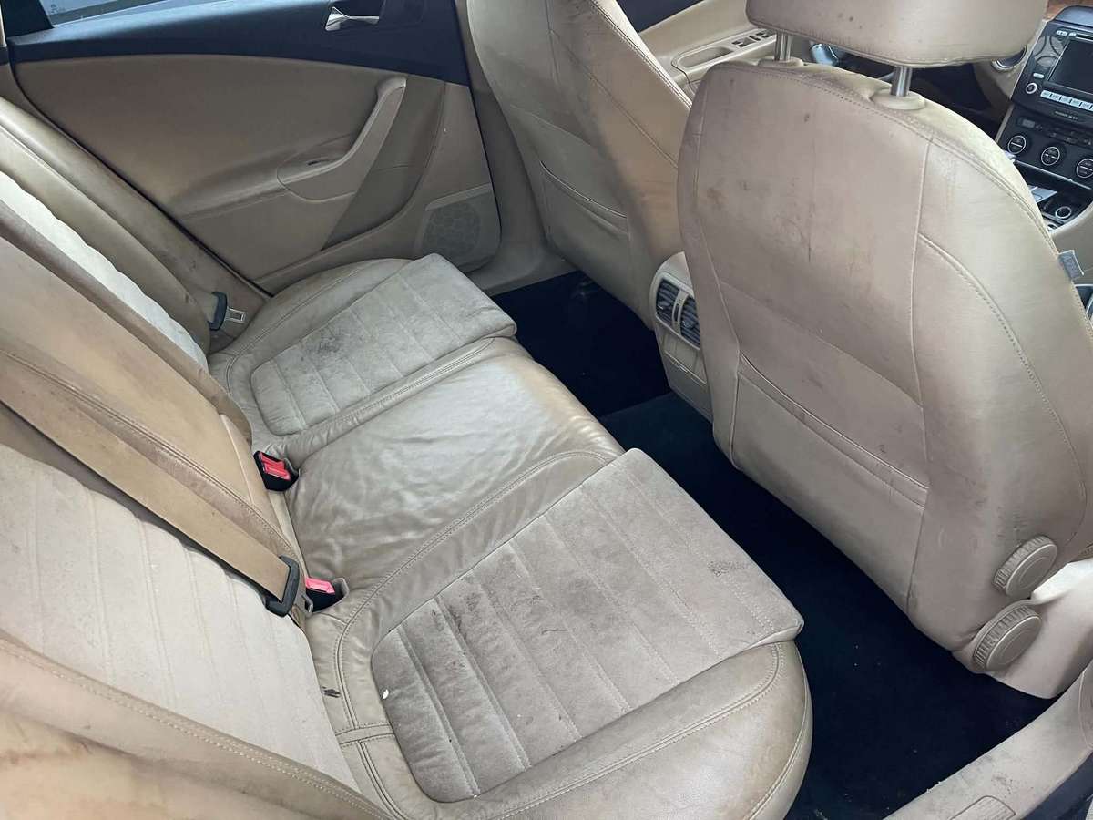 Volkswagen Passat dalimis