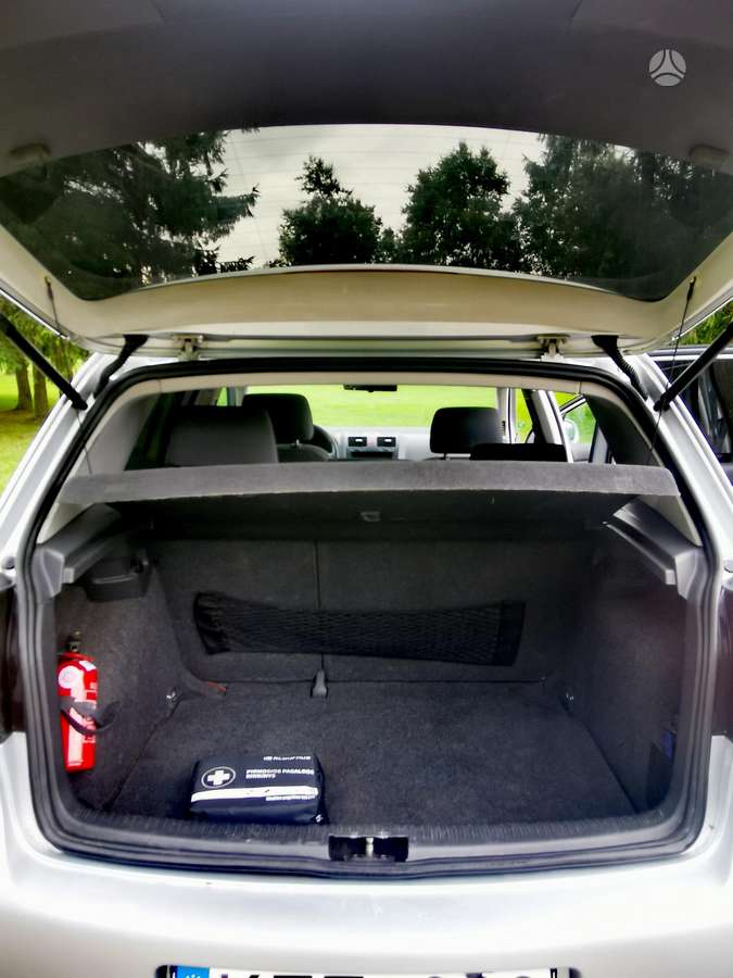 Volkswagen Golf - 6