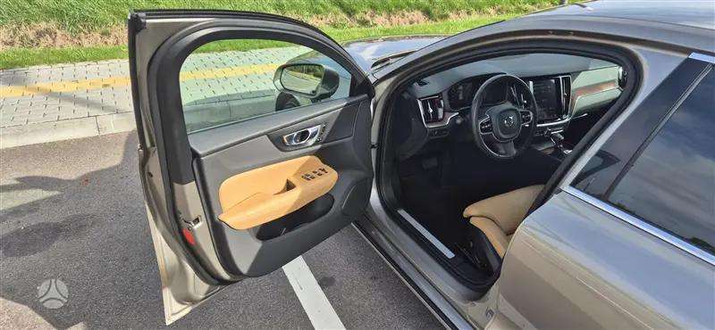 Volvo S60, 2.0 l., Седан