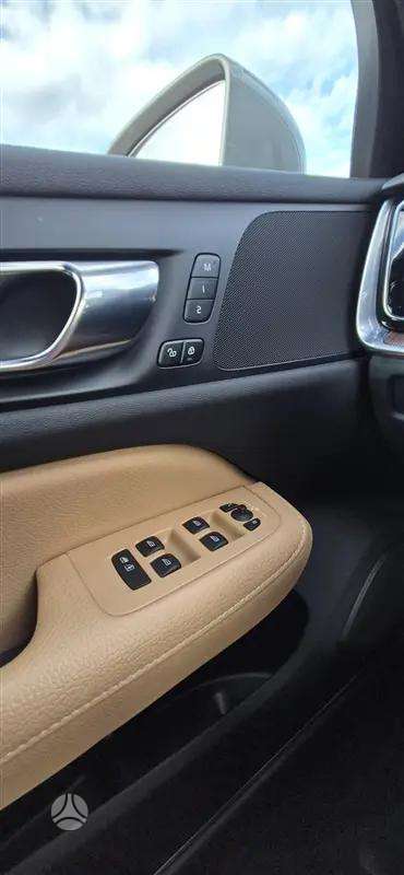Volvo S60, 2.0 l., Седан