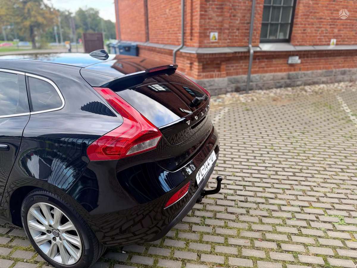 Volvo V40, 1.6 l., Хэтчбек