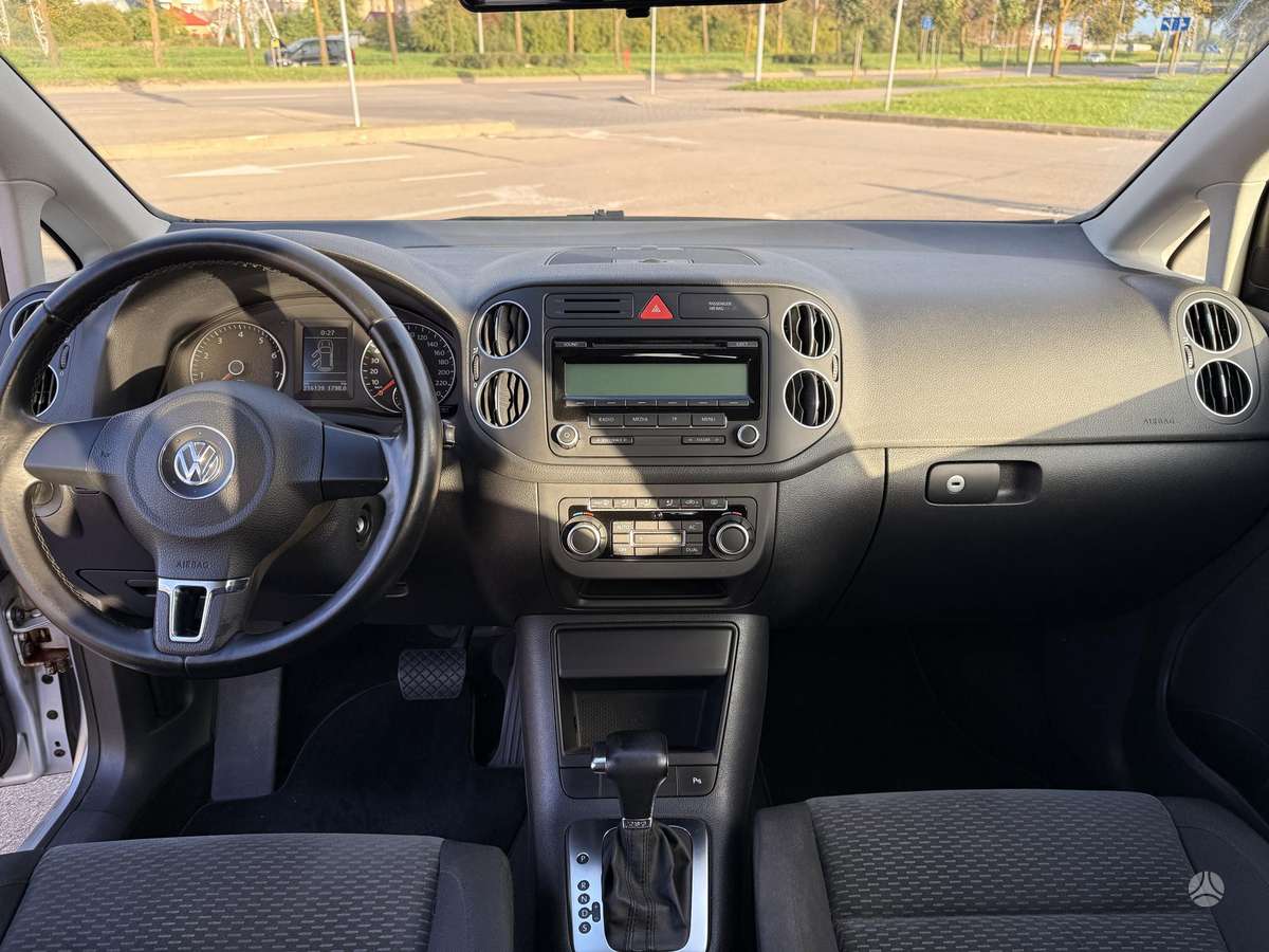 Volkswagen Golf Plus - 12