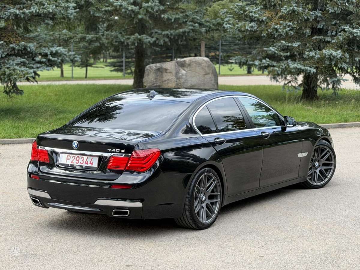 BMW 740, 3.0 l., Седан