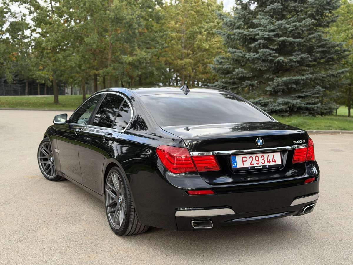 BMW 740, 3.0 l., Седан