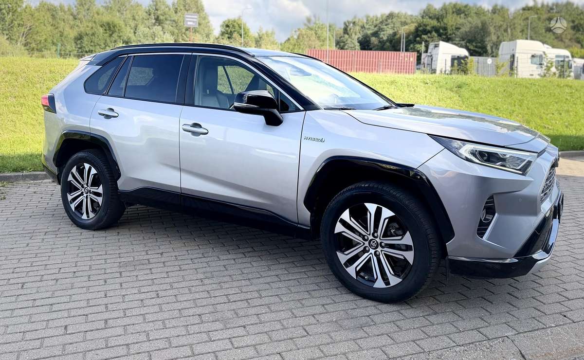 Toyota RAV4 - 8