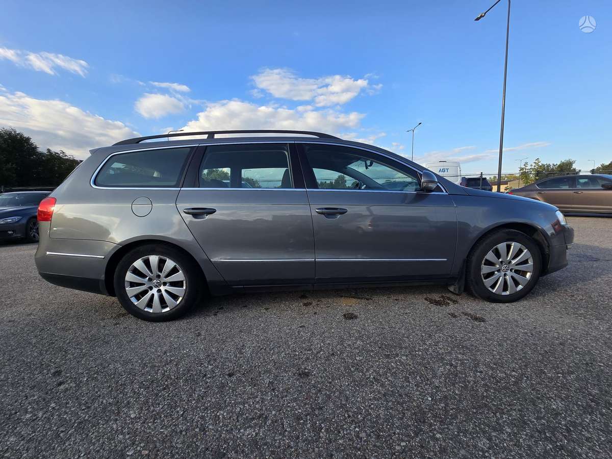 Volkswagen Passat - 4